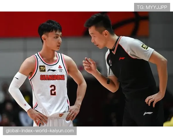 徐杰状态回暖砍下20分 广东快速反击战术释放速度优势见效